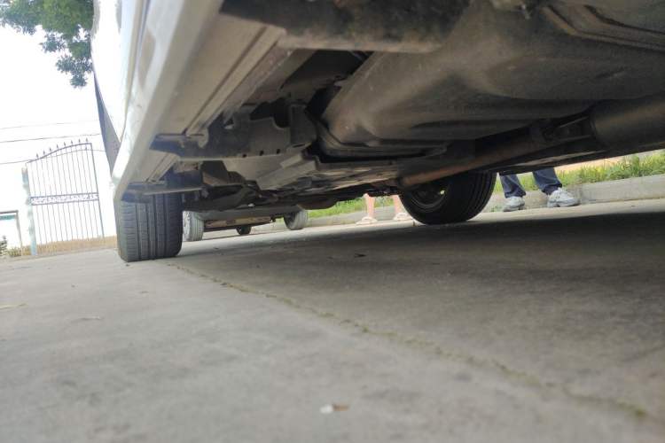 Used Toyota RAV4 2015 2.5L Automatic 4x4 Elite Edition Chassis Rear Left