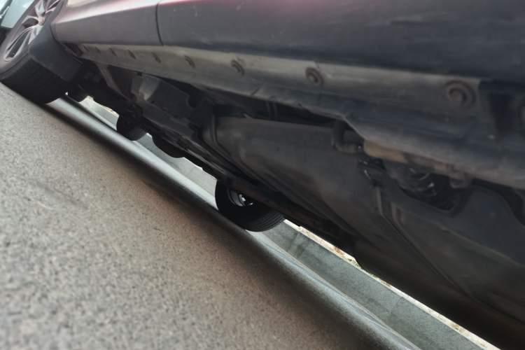 Used Toyota RAV4 2015 2.5L Automatic 4x4 Elite Edition Chassis Rear Left