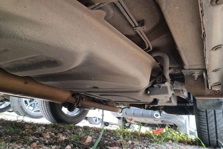 Used Toyota RAV4 2015 2.5L Automatic 4x4 Elite Edition Chassis Rear Left