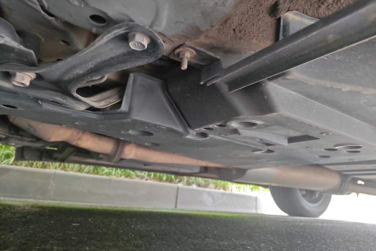 Used Toyota RAV4 2015 2.5L Automatic 4x4 Elite Edition Chassis Rear Left