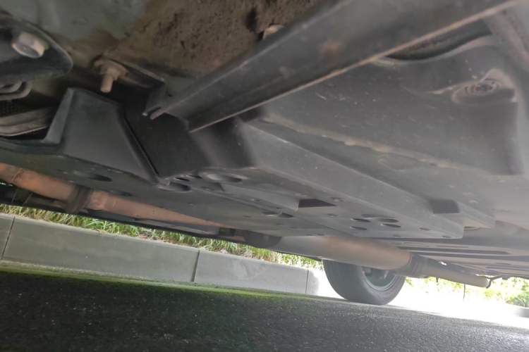 Used Toyota RAV4 2015 2.5L Automatic 4x4 Elite Edition Chassis Rear