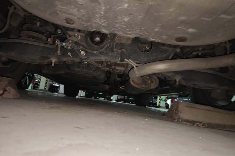 Used Toyota RAV4 2015 2.5L Automatic 4x4 Elite Edition Chassis Rear