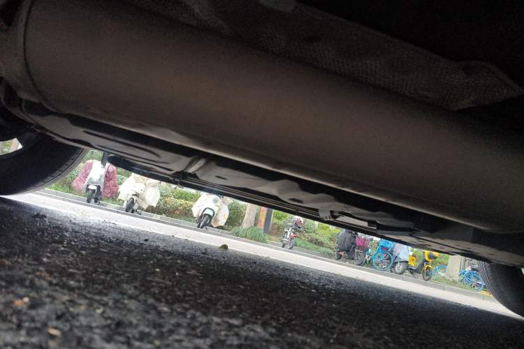 Used Toyota RAV4 2015 2.0L CVT Two-Wheel Drive Urban Edition Chassis Rear Right
