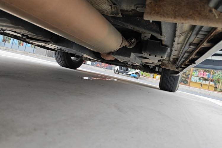 Used Toyota RAV4 2015 2.0L CVT Two-Wheel Drive Urban Edition Chassis Rear Right