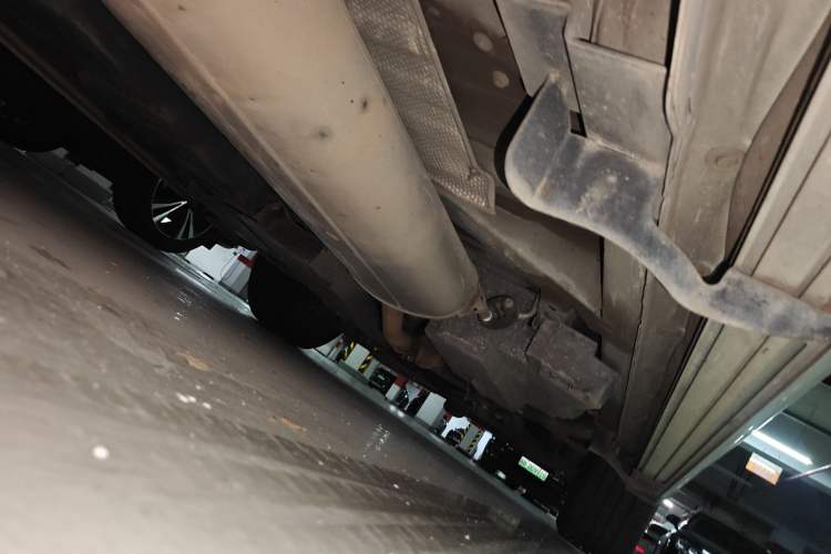 Used Toyota RAV4 2015 2.5L Automatic 4x4 Elite Edition Chassis Rear Right