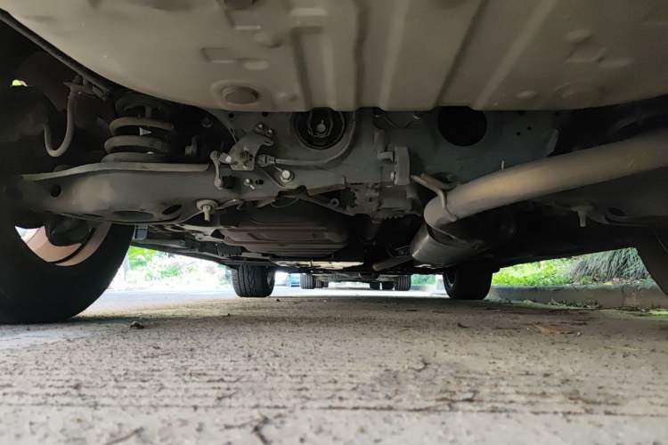 Used Toyota RAV4 2015 2.5L Automatic 4x4 Elite Edition Chassis Rear