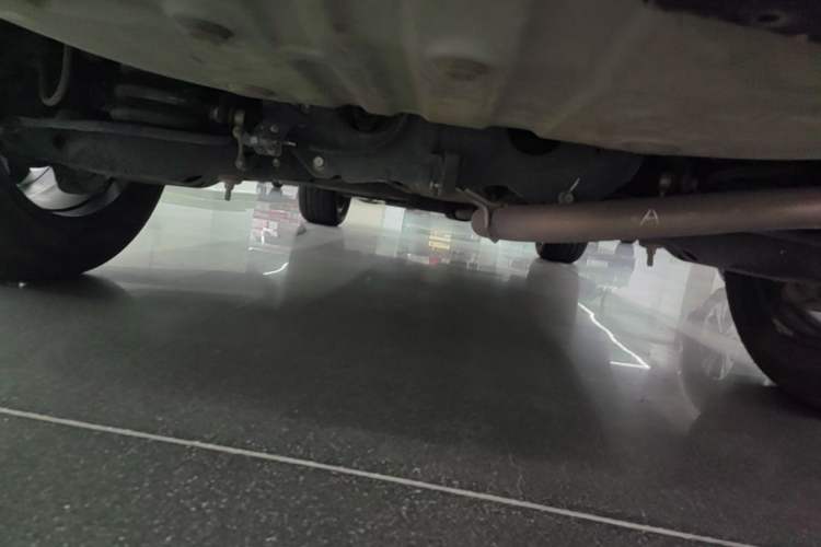 Used Toyota RAV4 2015 2.5L Automatic 4x4 Elite Edition Chassis Rear