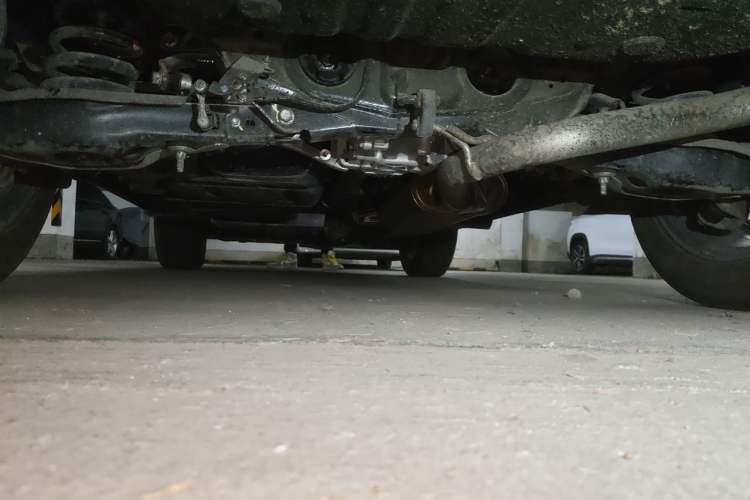 Used Toyota RAV4 2015 2.5L Automatic 4x4 Elite Edition Chassis Rear