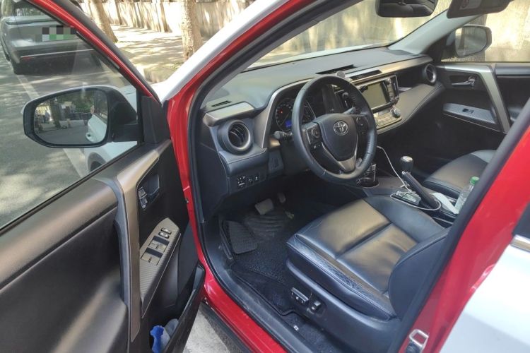 Used Toyota RAV4 2015 2.0L CVT Four-Wheel Drive New Edition Driver Seat