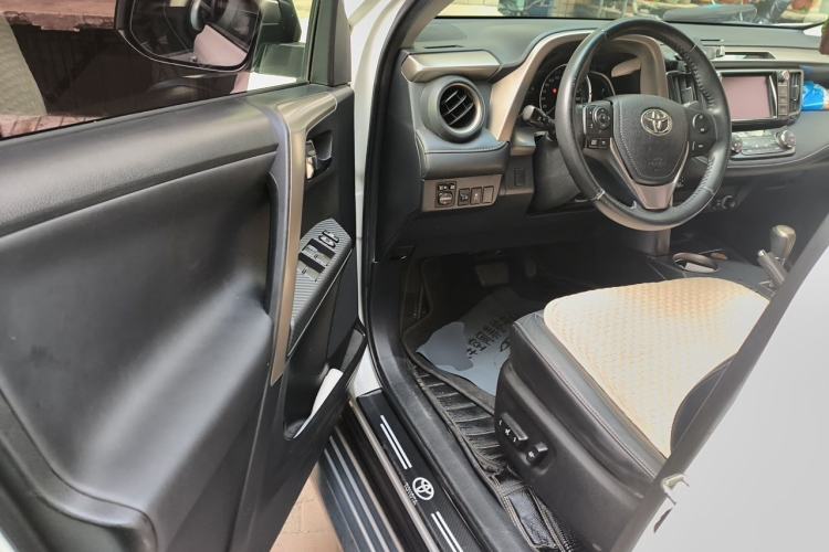 Used Toyota RAV4 2015 2.0L CVT Four-Wheel Drive New Edition Driver Seat