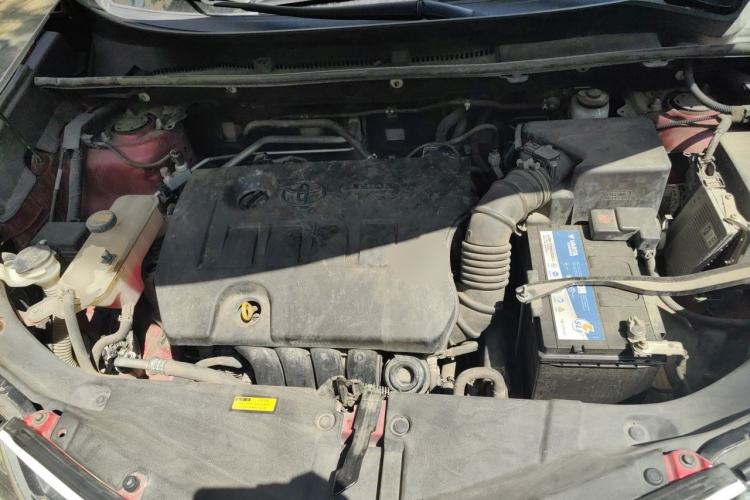 Used Toyota RAV4 2015 2.0L CVT Four-Wheel Drive New Edition Engine Bay