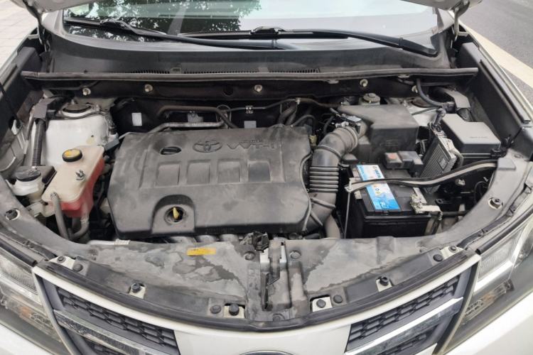 Used Toyota RAV4 2015 2.0L CVT Two-Wheel Drive Urban Edition Engine Bay