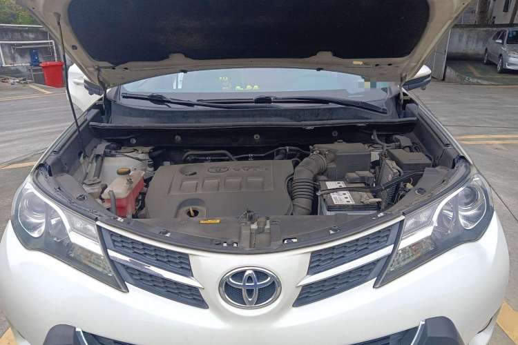 Used Toyota RAV4 2015 2.0L Manual Two-Wheel Drive Urban Edition Engine Bay