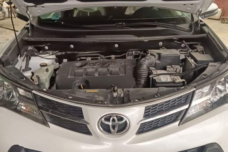 Used Toyota RAV4 2015 2.0L Manual Two-Wheel Drive Urban Edition Engine Bay