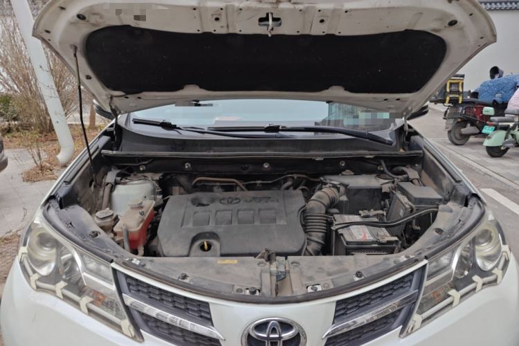 Used Toyota RAV4 2015 2.0L CVT Two-Wheel Drive Urban Edition Engine Bay