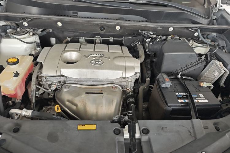 Used Toyota RAV4 2015 2.5L Automatic 4x4 Elite Edition Engine Bay