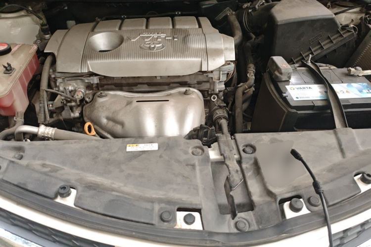 Used Toyota RAV4 2015 2.5L Automatic 4x4 Elite Edition Engine Bay