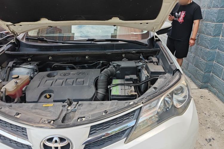 Used Toyota RAV4 2015 2.0L CVT Four-Wheel Drive New Edition Engine Bay Left