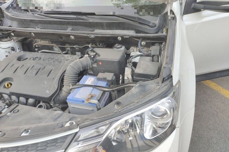 Used Toyota RAV4 2015 2.0L CVT Two-Wheel Drive Fashion Edition Engine Bay Left