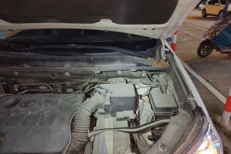 Used Toyota RAV4 2015 2.0L CVT Four-Wheel Drive New Edition Engine Bay Left