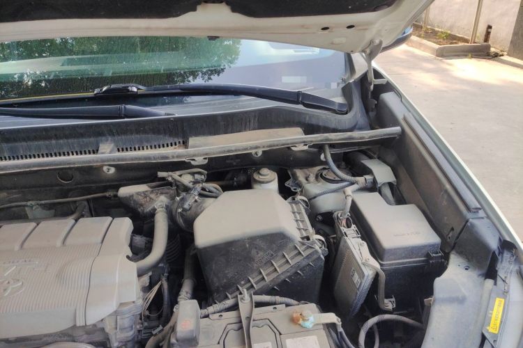 Used Toyota RAV4 2015 2.5L Automatic 4x4 Elite Edition Engine Bay Left