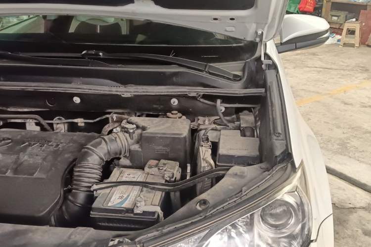 Used Toyota RAV4 2015 2.0L Manual Two-Wheel Drive Urban Edition Engine Bay Left