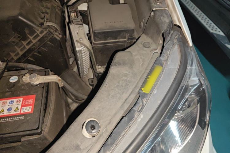 Used Toyota RAV4 2015 2.5L Automatic 4x4 Elite Edition Engine Bay Left