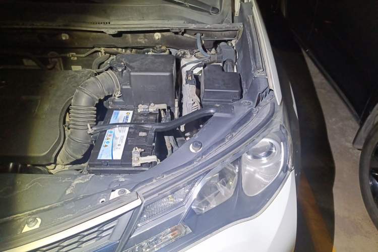 Used Toyota RAV4 2015 2.0L CVT Four-Wheel Drive New Edition Engine Bay Left