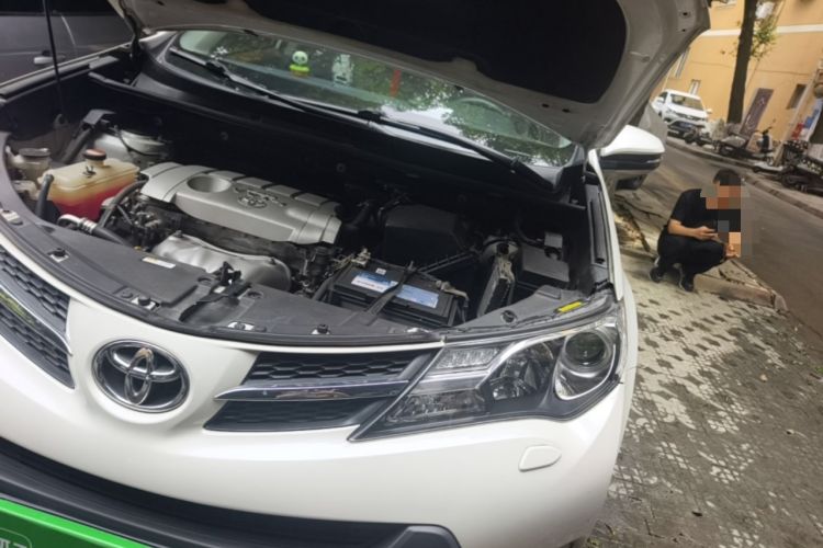 Used Toyota RAV4 2015 2.5L Automatic 4x4 Elite Edition Engine Bay Left