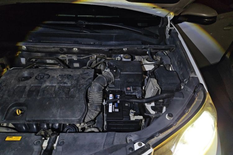 Used Toyota RAV4 2015 2.0L CVT Two-Wheel Drive Fashion Edition Engine Bay Left