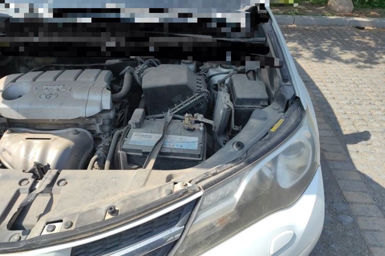 Used Toyota RAV4 2015 2.5L Automatic 4x4 Elite Edition Engine Bay Left