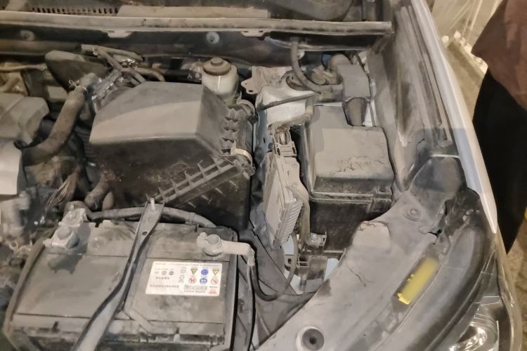 Used Toyota RAV4 2015 2.5L Automatic 4x4 Elite Edition Engine Bay Left
