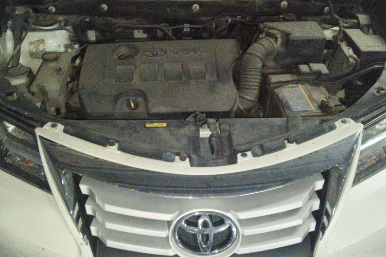 Used Toyota RAV4 2015 2.0L CVT Four-Wheel Drive New Edition Engine Bay