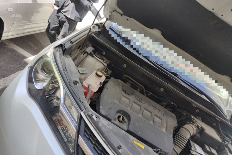 Used Toyota RAV4 2015 2.0L CVT Four-Wheel Drive New Edition Engine Bay Right