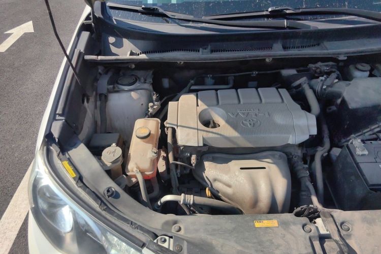 Used Toyota RAV4 2015 2.5L Automatic 4x4 Elite Edition Engine Bay Right