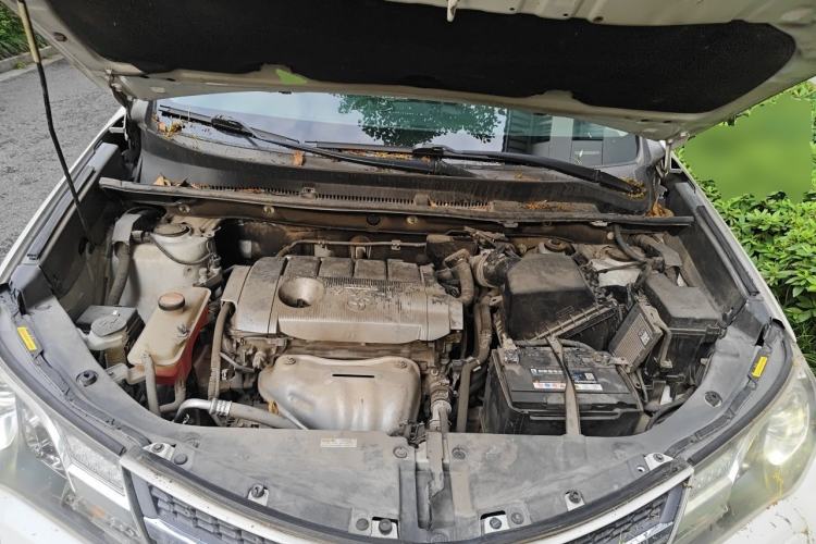 Used Toyota RAV4 2015 2.5L Automatic 4x4 Elite Edition Engine Bay