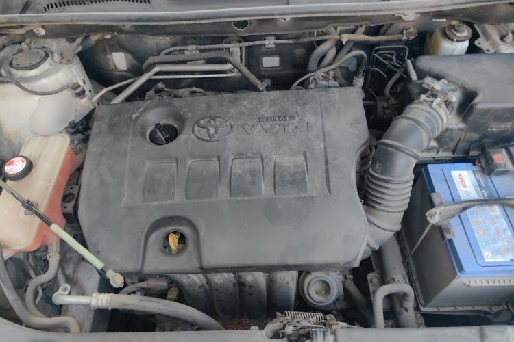 Used Toyota RAV4 2015 2.0L CVT Four-Wheel Drive New Edition Engine Bay