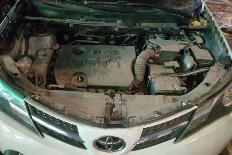 Used Toyota RAV4 2015 2.0L CVT Two-Wheel Drive Urban Edition Engine Bay