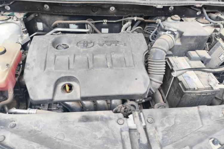 Used Toyota RAV4 2015 2.0L CVT Two-Wheel Drive Fashion Edition Engine Bay