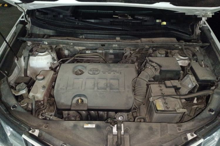 Used Toyota RAV4 2015 2.0L CVT Two-Wheel Drive Fashion Edition Engine Bay