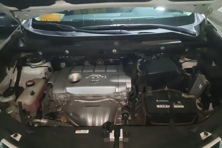 Used Toyota RAV4 2015 2.5L Automatic 4x4 Elite Edition Engine Bay