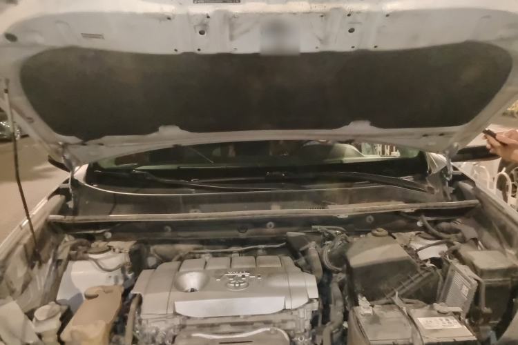 Used Toyota RAV4 2015 2.5L Automatic 4x4 Elite Edition Engine Bay