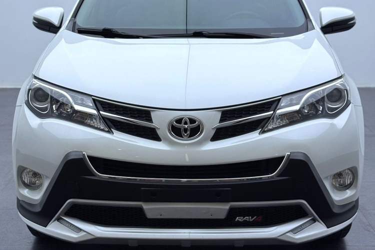 Used Toyota RAV4 2015 2.0L CVT Two-Wheel Drive Urban Edition Exterior 1