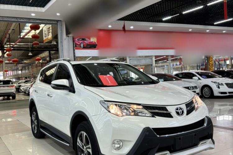 Used Toyota RAV4 2015 2.0L CVT Four-Wheel Drive New Edition Exterior 1