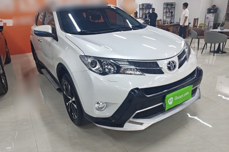 Used Toyota RAV4 2015 2.5L Automatic 4x4 Elite Edition Exterior 1