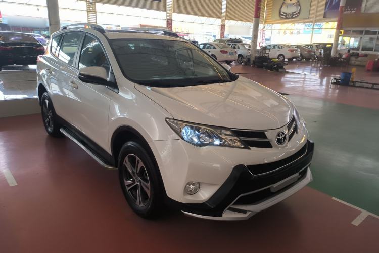 Used Toyota RAV4 2015 2.0L CVT Two-Wheel Drive Fashion Edition Exterior 1