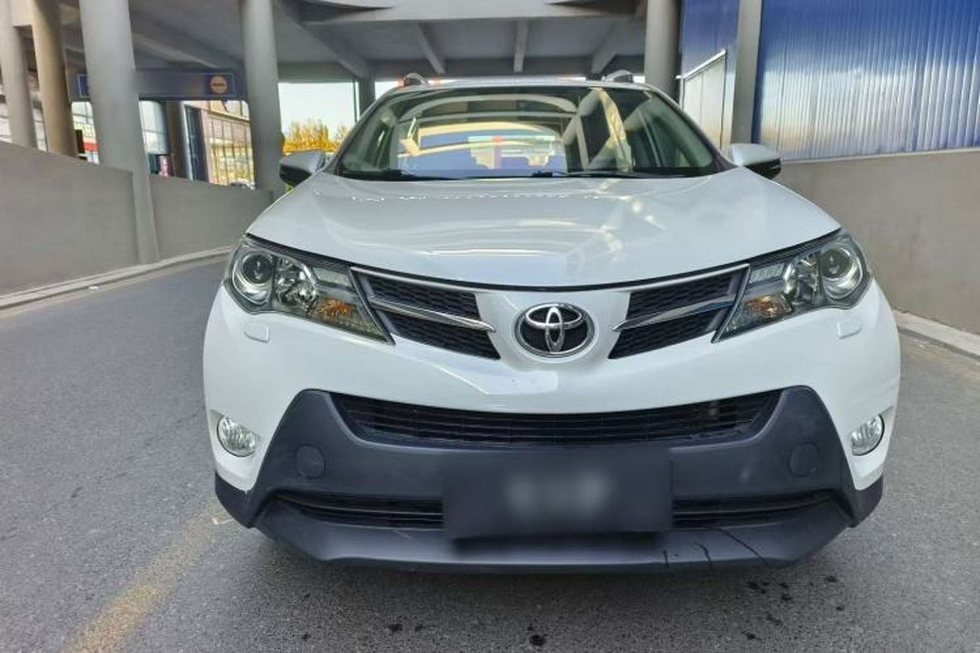 Used Toyota RAV4 2015 2.5L Automatic 4x4 Elite Edition Exterior 1
