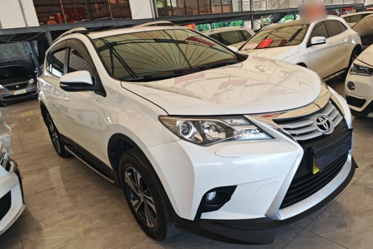 Used Toyota RAV4 2015 2.0L CVT Two-Wheel Drive Fashion Edition Exterior 1