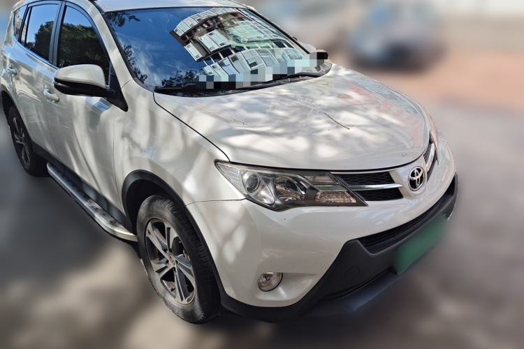 Used Toyota RAV4 2015 2.0L CVT Two-Wheel Drive Fashion Edition Exterior 2