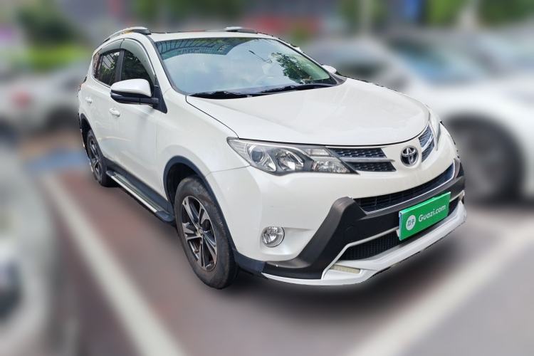 Used Toyota RAV4 2015 2.0L CVT Two-Wheel Drive Fashion Edition Exterior 2